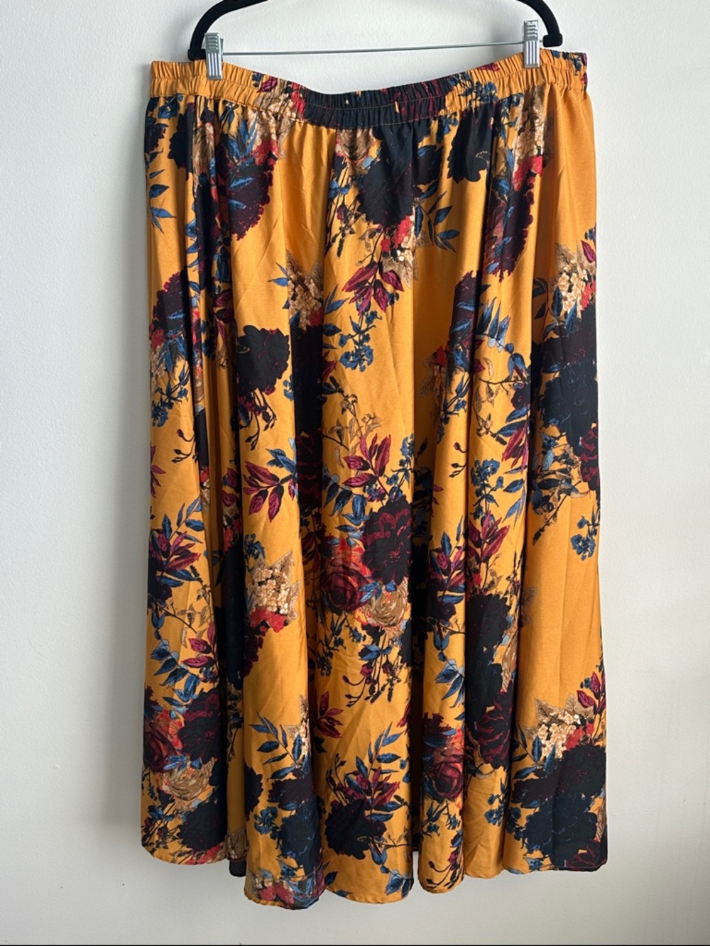 Mlle Gabrielle Women 3X Bold Floral Maxi Skirt Flowy Lightweight Stretch Boho